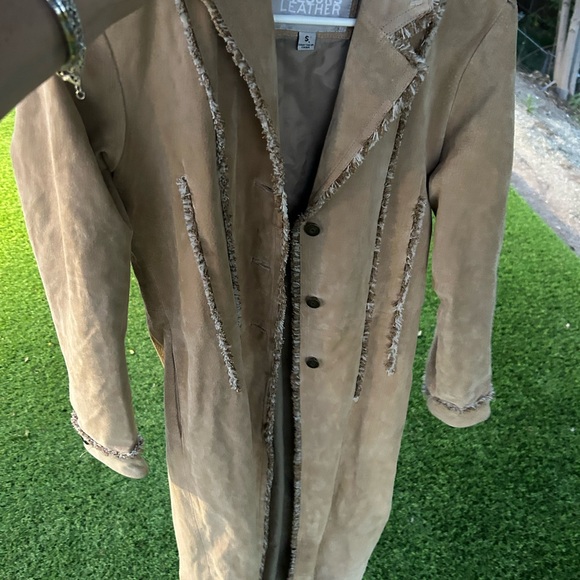 Stunning vintage light weight leather suede - Picture 7 of 9